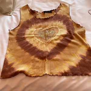 Lisa D tie dye brown tank top center ❤️ has beading. Size M
